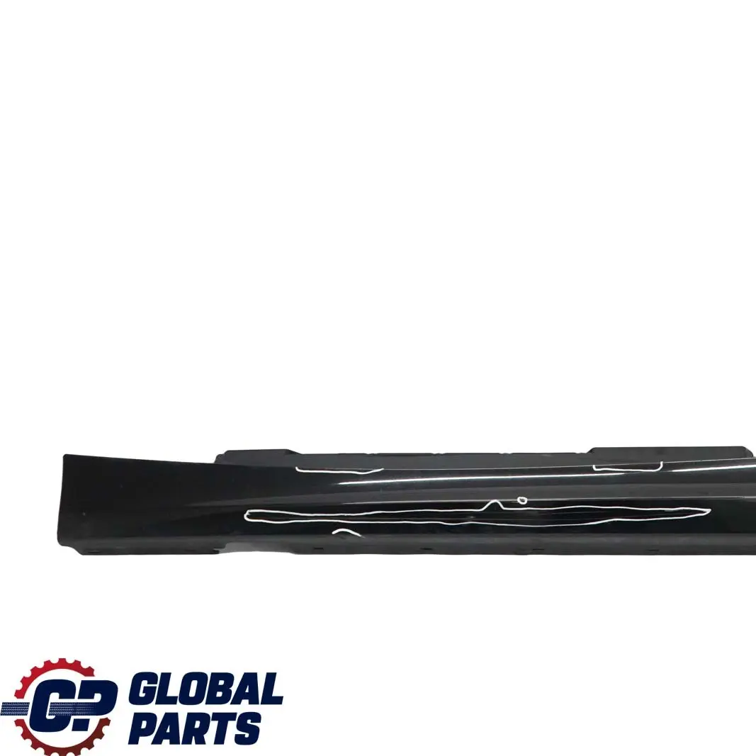 Gonna Laterale Sill Strip Sinistra Schwarz Nero - 668 per BMW E87N LCI con numero di parte 0036145 BMW E87N LCI Gonna Laterale Sill Strip Sinistra Schwarz Nero - 668 - SKU 0036145-SCH6 - Numero di parte 0036145