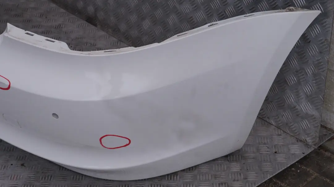 BMW 1 er 1 E82 E88 TVerkleidung Stossfänger Hinten Alpinweiss Alpine White - SKU 0036630-AW1 - Teilenummer 0036630