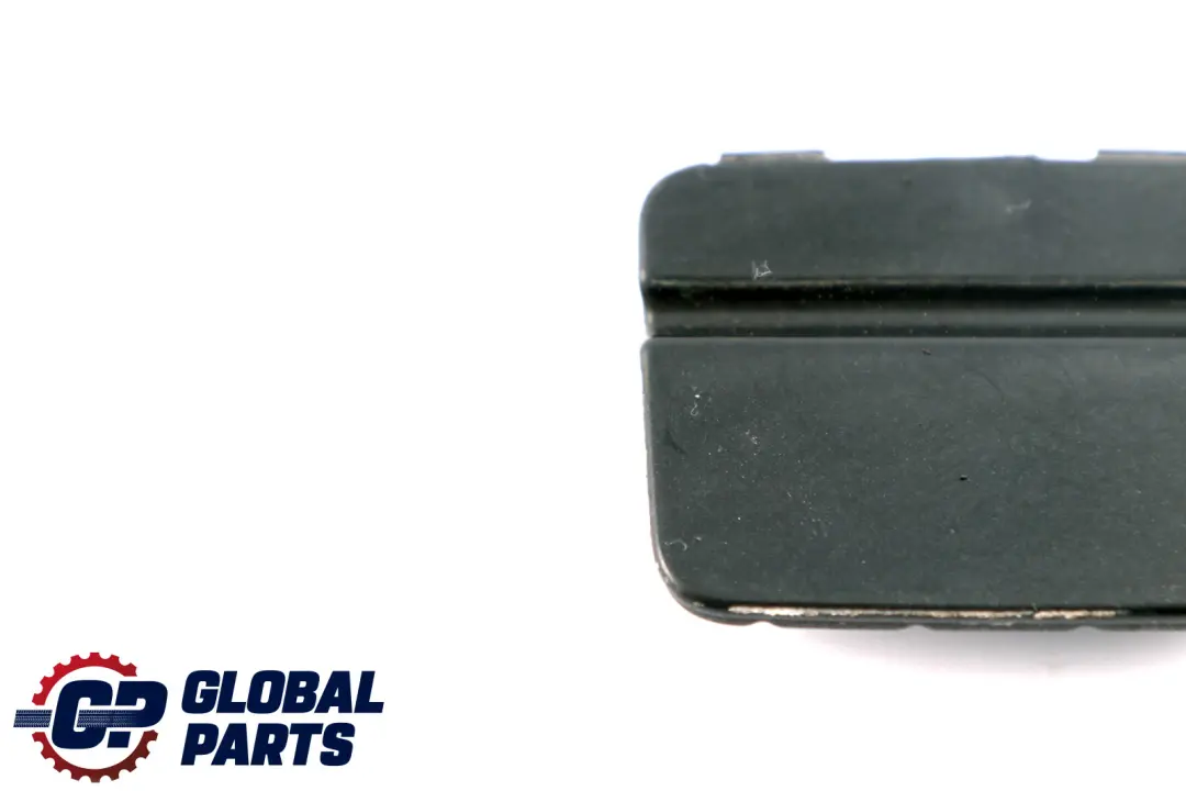 Flap Towing Eye Paraurti posteriore Nero Zaffiro 7202671 per BMW E90 LCI con numero di parte 0036878 BMW E90 LCI Flap Towing Eye Paraurti posteriore Nero Zaffiro 7202671 - SKU 0036878-BS - Numero di parte 0036878