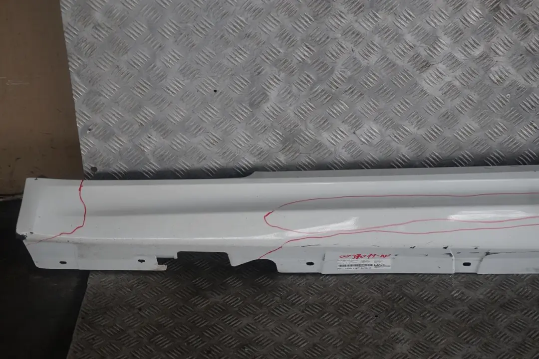 BMW E93 M3 Convertible Sill Strip Faldon Lateral Izquierdo Alpinweiss Blanco 300 - SKU 0037011-AW - Número de pieza 0037011