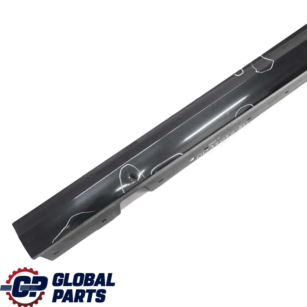Sill Strip Faldon Lateral Izquierdo Negro Zafiro - 475 para BMW E90 E91 LCI 4 con número de pieza 0037059 BMW E90 E91 LCI 4 Sill Strip Faldon Lateral Izquierdo Negro Zafiro - 475 - SKU 0037059-BS4 - Número de pieza 0037059