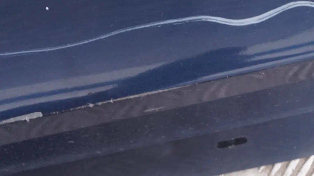 Left Sill Strip Side Skirt Deep Sea Blue A76 para BMW E90 E91 LCI 1 con número de pieza 0037059 BMW E90 E91 LCI 1 Left Sill Strip Side Skirt Deep Sea Blue A76 - SKU 0037059-DSB1 - Número de pieza 0037059