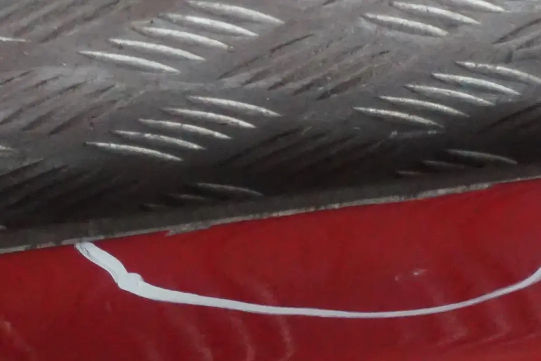 nakładka próg lewy Karmesinrot do BMW E90 LCI o numerze 0037059 BMW E90 LCI nakładka próg lewy Karmesinrot - SKU 0037059-KAR1 - Numer Części 0037059