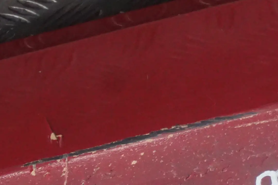 BMW E90 E91 LCI Bas de Porte Couverture Seuil A Gauche Rouge Carmin, - SKU 0037059-KAR1 - Numéro de pièce 0037059