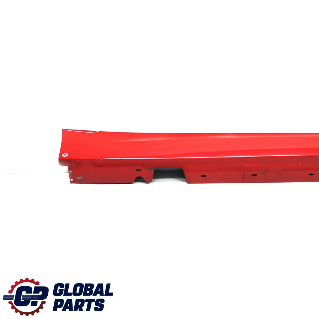Sill Strip Faldon Lateral Derecho Karmesinrot Rojo A61 para BMW E90 E91 LCI 3 con número de pieza 0037060 BMW E90 E91 LCI 3 Sill Strip Faldon Lateral Derecho Karmesinrot Rojo A61 - SKU 0037060-KAR3 - Número de pieza 0037060