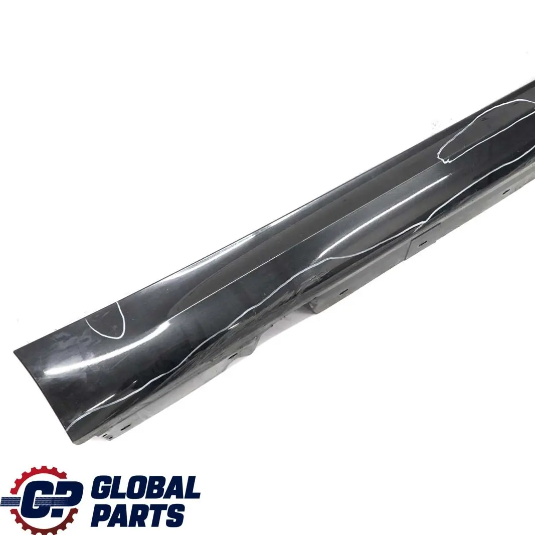 Sill Strip Faldon Lateral Derecho Schwarz 2 Negro - 668 para BMW E90 E91 LCI con número de pieza 0037060 BMW E90 E91 LCI Sill Strip Faldon Lateral Derecho Schwarz 2 Negro - 668 - SKU 0037060-SCH3 - Número de pieza 0037060