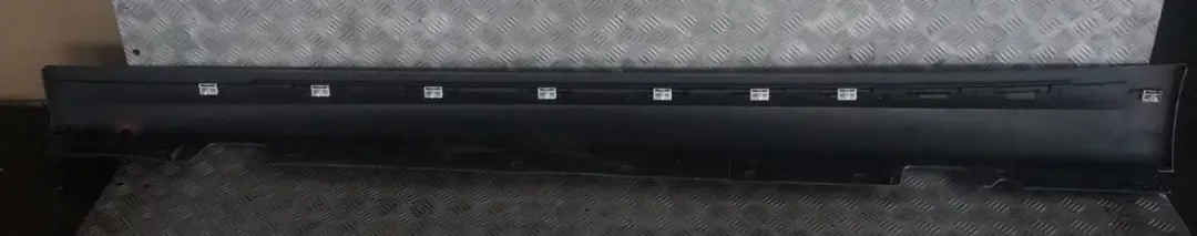 Sill Strip Faldon Lateral Derecho Spacegrau Gris para BMW E90 LCI 1 M Sport con número de pieza 0037230 BMW E90 LCI 1 M Sport Sill Strip Faldon Lateral Derecho Spacegrau Gris - SKU 0037230-SCG1 - Número de pieza 0037230