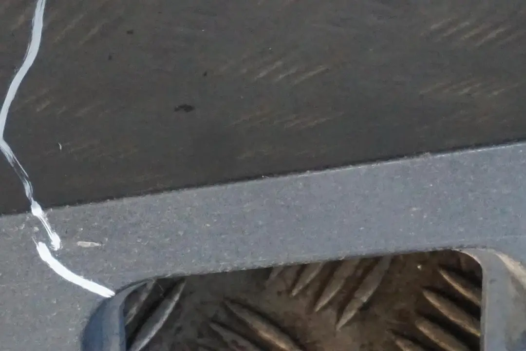 BMW Z4 E89 Delantero Izquierdo Sill Strip Faldon Lateral Gris Mineralgrau - B39 - SKU 0037523-MG - Número de pieza 0037523