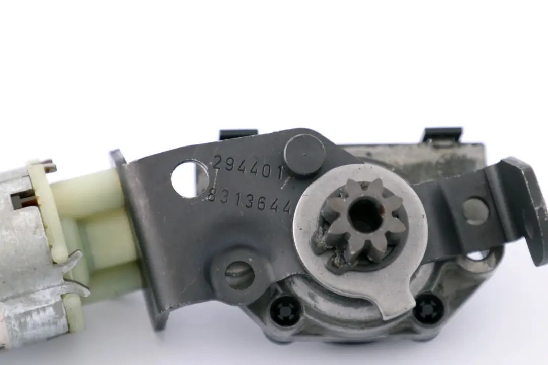 BMW 7 Series E65 1 Rear Seat Adjustment Drive Motor Bosch 0 130 002 585 - SKU 0130002585-1 - Part number 0130002585