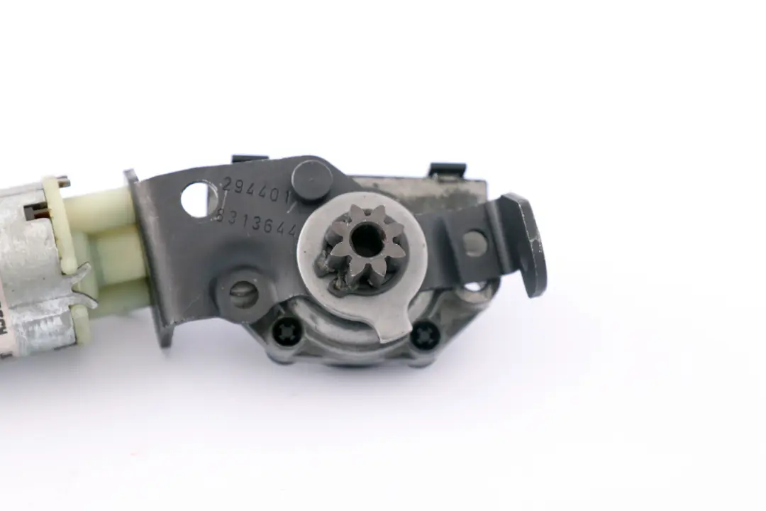 Adjustment Drive Motor Bosch 0 130 002 585 to BMW 7 Series E65 1 Rear Seat with Part number 0130002585 BMW 7 Series E65 1 Rear Seat Adjustment Drive Motor Bosch 0 130 002 585 - SKU 0130002585-1 - Part number 0130002585