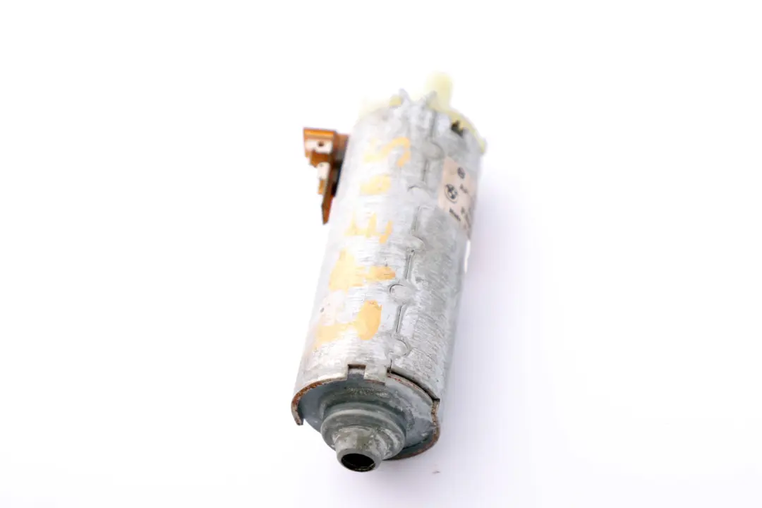 Adjustment Drive Motor Bosch 0 130 002 585 to BMW 7 Series E65 Rear Seat with Part number 0130002585 BMW 7 Series E65 Rear Seat Adjustment Drive Motor Bosch 0 130 002 585 - SKU 130002585 - Part number 0130002585