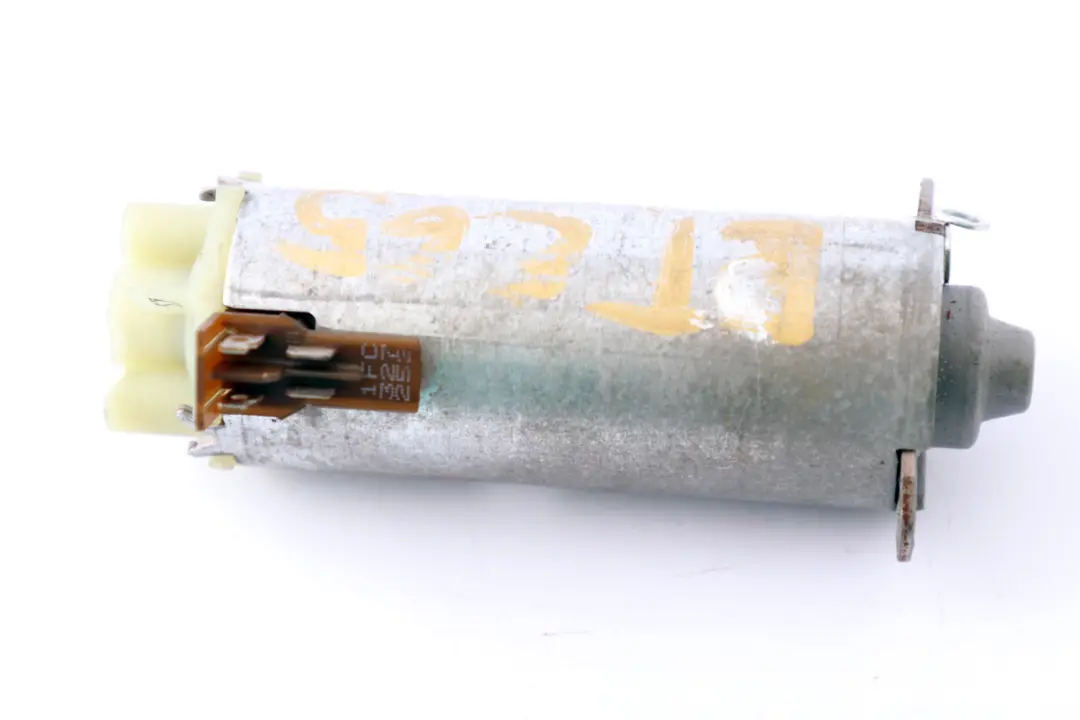 BMW 7 Series E65 Rear Seat Adjustment Drive Motor Bosch 0 130 002 586 - SKU 0130002586 - Part number 0130002586