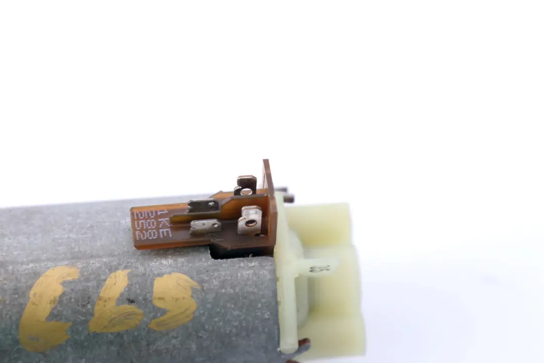 Adjustment Drive Motor Bosch 0 130 002 587 to BMW 7 Series E65 Rear Seat with Part number 0130002587 BMW 7 Series E65 Rear Seat Adjustment Drive Motor Bosch 0 130 002 587 - SKU 130002587 - Part number 0130002587