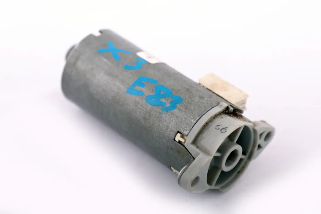 Actionneur de Reglage de Siege Avant CRH 1-1972-01 pour BMW X3 X5 E53 E83 à propos du numéro de pièce 0130002616 BMW X3 X5 E53 E83 Actionneur de Reglage de Siege Avant CRH 1-1972-01 - SKU 130002616 - Numéro de pièce 0130002616