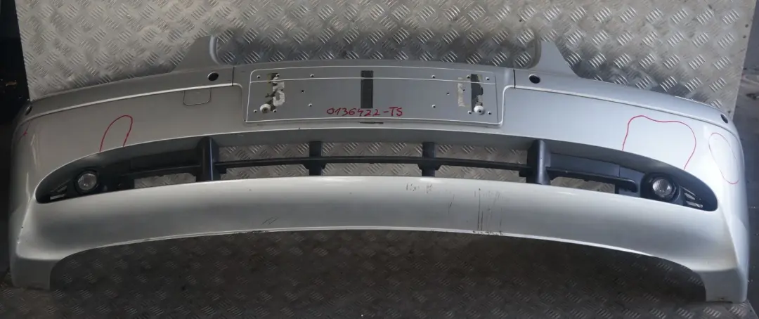 Front Bumper Panel Titansilber Titan Silver Metallic to BMW 7 Series E65 E66 E67 with Part number 0136422 BMW 7 Series E65 E66 E67 Front Bumper Panel Titansilber Titan Silver Metallic - SKU 0136422-TS - Part number 0136422