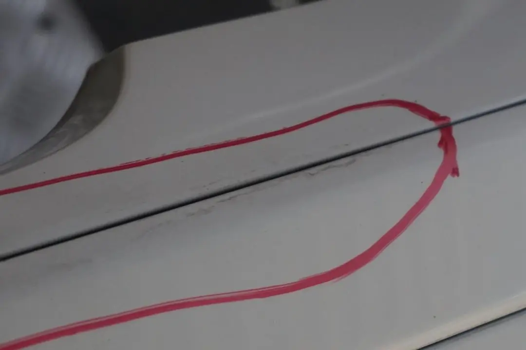 Bumper Trim Panel Alpinweiss Alpine White - 300 to BMW 7 Series E65 E66 Rear with Part number 0136743 BMW 7 Series E65 E66 Rear Bumper Trim Panel Alpinweiss Alpine White - 300 - SKU 0136743-AW - Part number 0136743