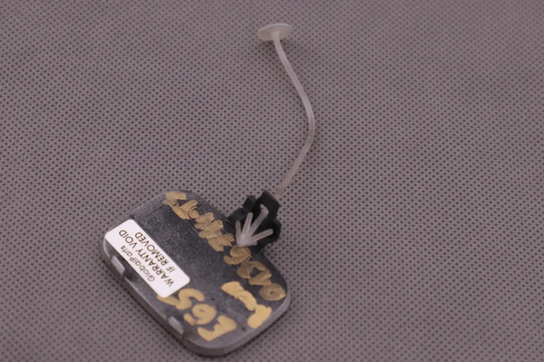 Flap Cover Rear Bumper Titansilber Titanium Silver 8223259 to BMW 7 Series E65 E66 with Part number 0136744 BMW 7 Series E65 E66 Flap Cover Rear Bumper Titansilber Titanium Silver 8223259 - SKU 0136744-TS - Part number 0136744