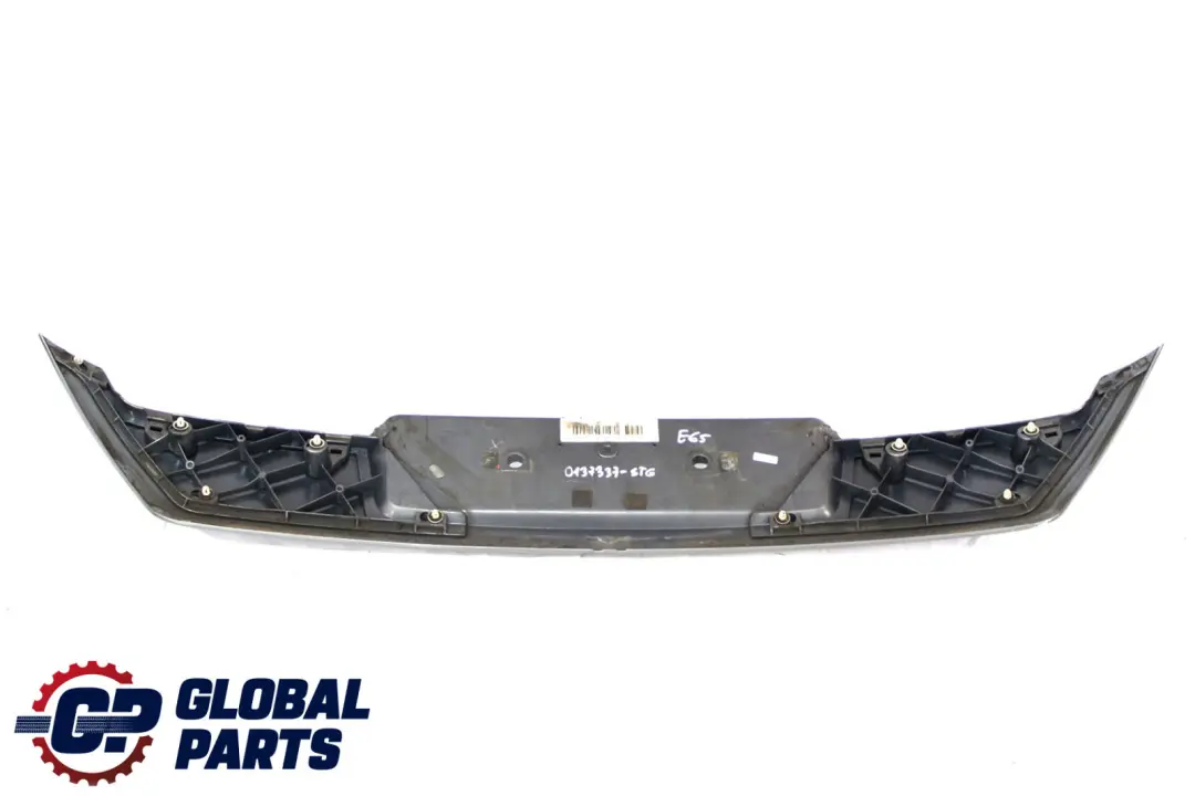 Listwa Blenda Klapy Tylnej Sterling Grey Metalik - 472 do BMW E65 E66 o numerze 0137337 BMW E65 E66 Listwa Blenda Klapy Tylnej Sterling Grey Metalik - 472 - SKU 0137337-STG - Numer Części 0137337