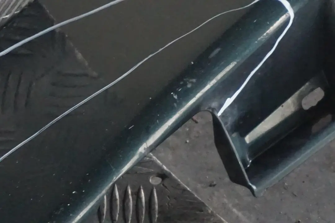 BMW 7 er E65 Schwellerleiste Blende Schweller Links Toledoblau Blau Metallic - SKU 0140037-OXF - Teilenummer 0140037
