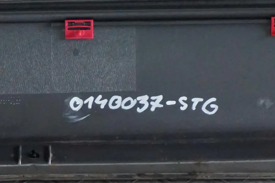 Próg listwa progowa nakładka lewa do BMW 7 E65 o numerze 0140037 BMW 7 E65 Próg listwa progowa nakładka lewa - SKU 0140037-STG - Numer Części 0140037