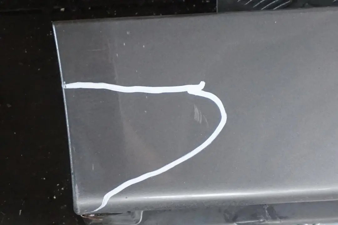 Bas de Porte Couverture Seuil A Gauche Gris de Sterling Gris - 472 pour BMW E65 à propos du numéro de pièce 0140037 BMW E65 Bas de Porte Couverture Seuil A Gauche Gris de Sterling Gris - 472 - SKU 0140037-STG - Numéro de pièce 0140037