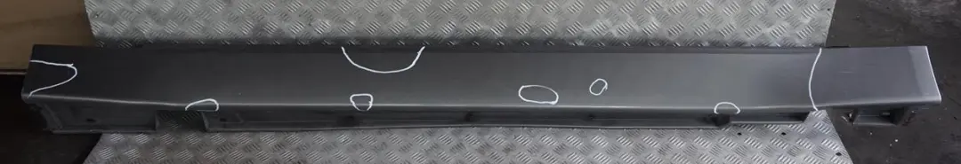 BMW E65 Bas de Porte Couverture Seuil A Gauche Gris de Sterling Gris - 472 - SKU 0140037-STG - Numéro de pièce 0140037