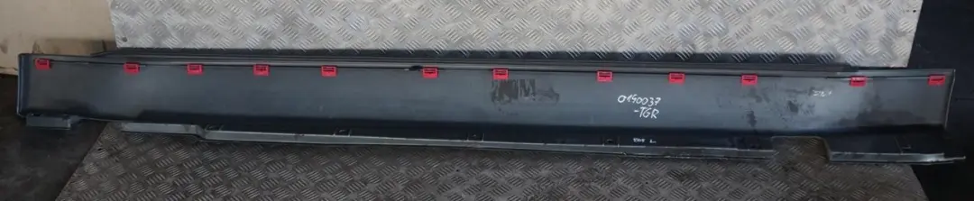 Próg listwa progowa nakładka lewa do BMW 7 E65 o numerze 0140037 BMW 7 E65 Próg listwa progowa nakładka lewa - SKU 0140037-TGR - Numer Części 0140037