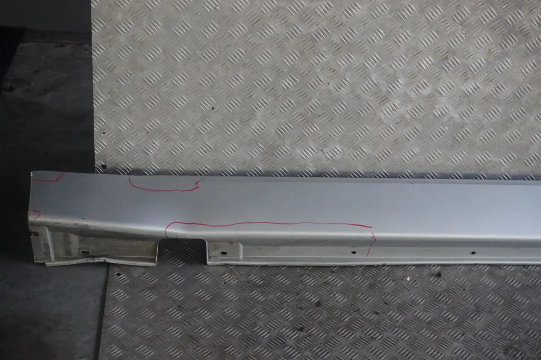 BMW E65 Bas de Porte Couverture Seuil A Gauche Argent Titane Titan Argent - SKU 0140037-TS1 - Numéro de pièce 0140037