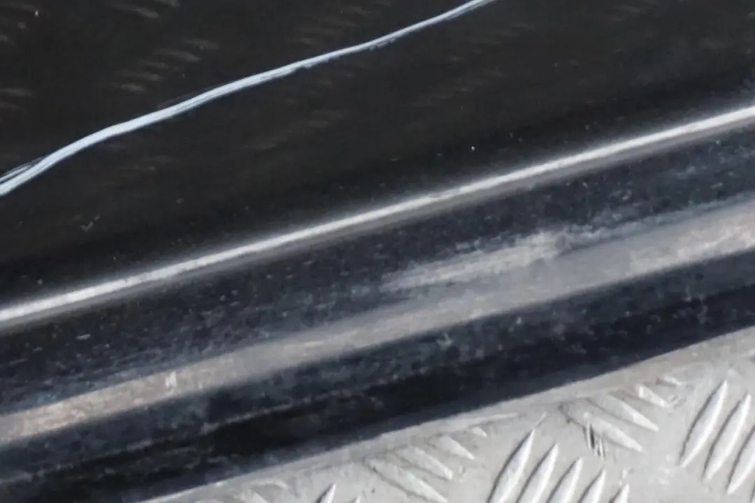 Door Sill Cover Skirt Right O/S Black Sapphire Metallic 475 to BMW 7 Series E65 1 with Part number 0140038 BMW 7 Series E65 1 Door Sill Cover Skirt Right O/S Black Sapphire Metallic 475 - SKU 0140038-BS1 - Part number 0140038