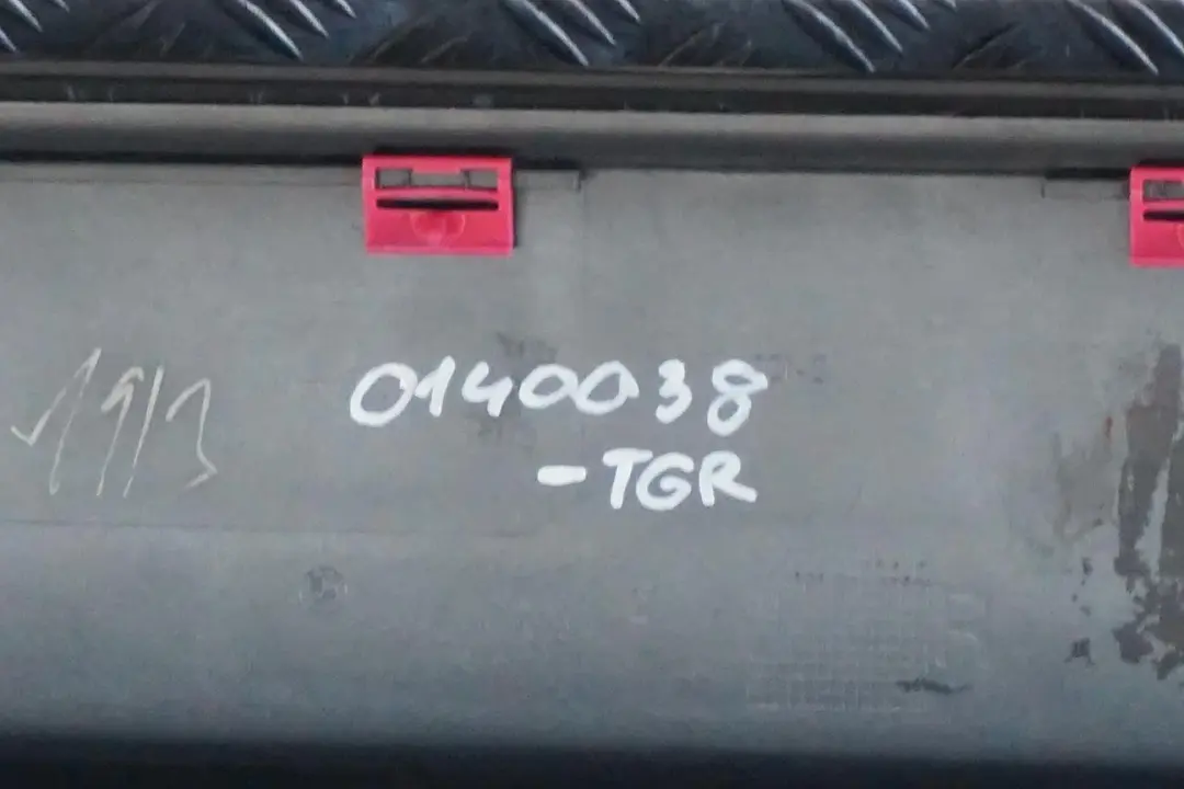 BMW 7 E65 Próg listwa progowa nakładka prawa - SKU 0140038-TGR - Numer Części 0140038
