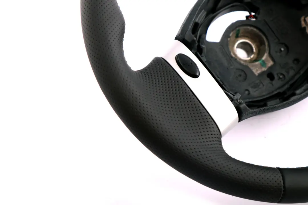 Volant Cuir Noir Neuf Avec Rayons pour Mini Cooper R50 R52 Cooper à propos du numéro de pièce 0146479 Mini Cooper R50 R52 Cooper Volant Cuir Noir Neuf Avec Rayons - SKU 0146479-2 - Numéro de pièce 0146479