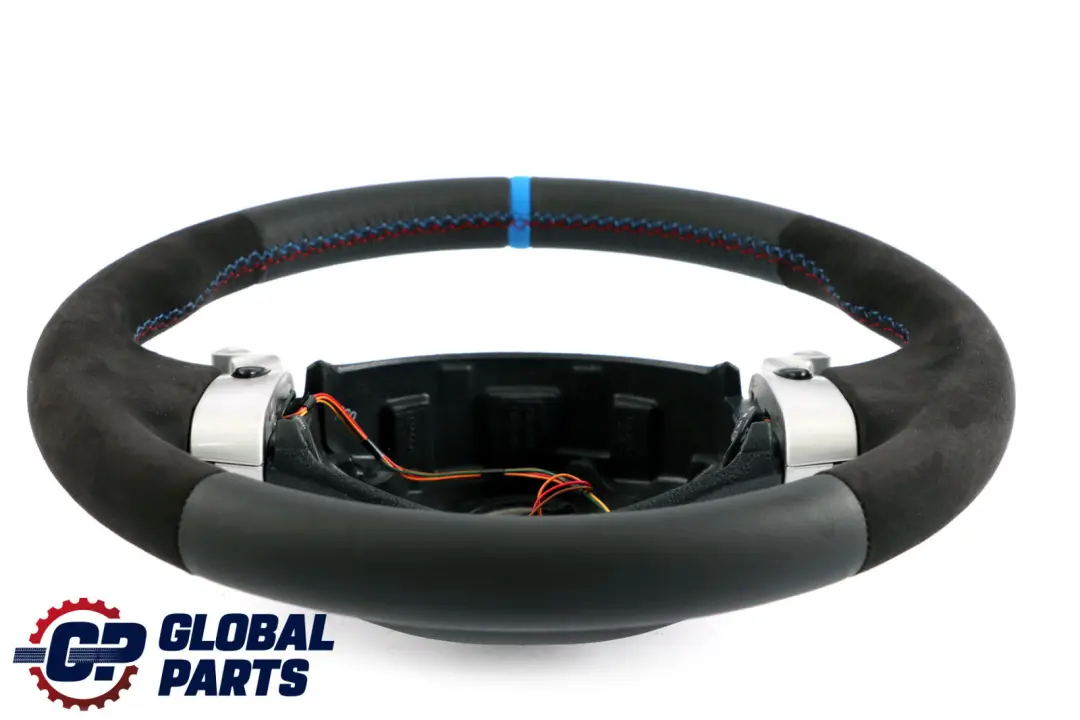 Volant Sport Neuf en Cuir Noir / Alcantara Volant Steptronic pour Mini R50 R53 à propos du numéro de pièce 0146479 Mini R50 R53 Volant Sport Neuf en Cuir Noir / Alcantara Volant Steptronic - SKU 0146479-7 - Numéro de pièce 0146479