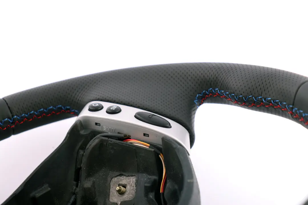 Leather Steering Wheel Multifunctional to Mini Cooper R50 R52 NEW Black with Part number 0146480 Mini Cooper R50 R52 NEW Black Leather Steering Wheel Multifunctional - SKU 0146480 - Part number 0146480