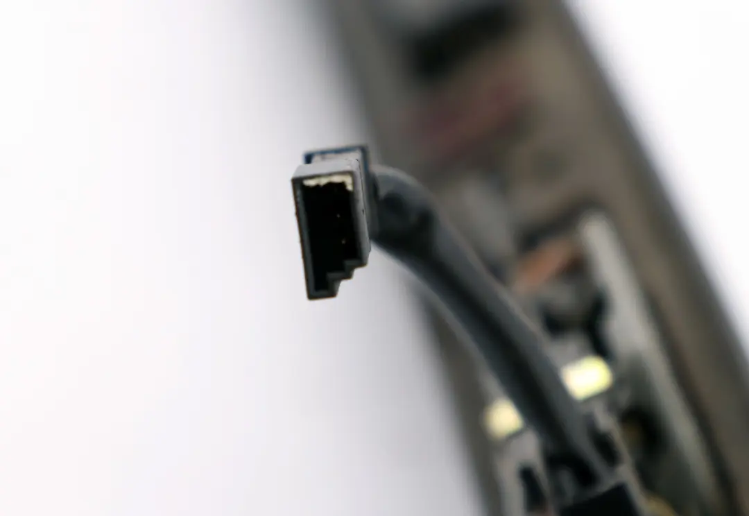 Coperchio Bagagliaio Posteriore Maniglia Boot Nero Opaco per Mini Cooper R50 R52 R53 con numero di parte 0148454 Mini Cooper R50 R52 R53 Coperchio Bagagliaio Posteriore Maniglia Boot Nero Opaco - SKU 0148454-BLK - Numero di parte 0148454