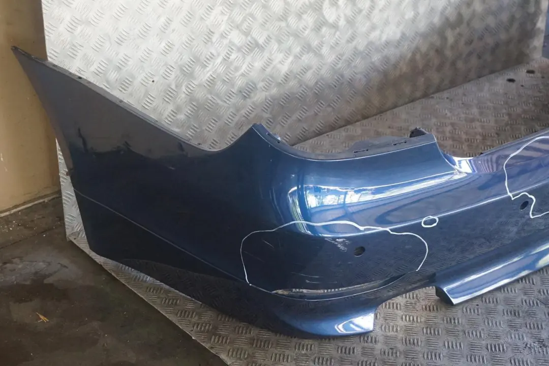 Zderzak tylny tył pdc mysticblau do BMW E60 o numerze 0149318 BMW E60 Zderzak tylny tył pdc mysticblau - SKU 0149318-MYS2 - Numer Części 0149318