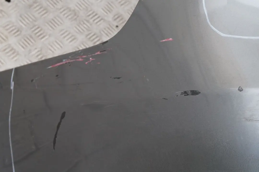 Zderzak tylny tył pdc silbergrau A08 do BMW E60 o numerze 0149318 BMW E60 Zderzak tylny tył pdc silbergrau A08 - SKU 0149318-SBG1 - Numer Części 0149318