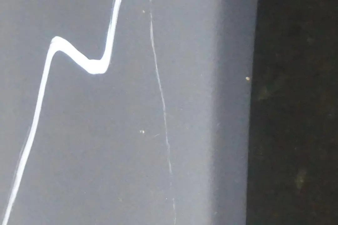 Zderzak tylny tył pdc silbergrau do BMW E60 o numerze 0149318 BMW E60 Zderzak tylny tył pdc silbergrau - SKU 0149318-SBG3 - Numer Części 0149318