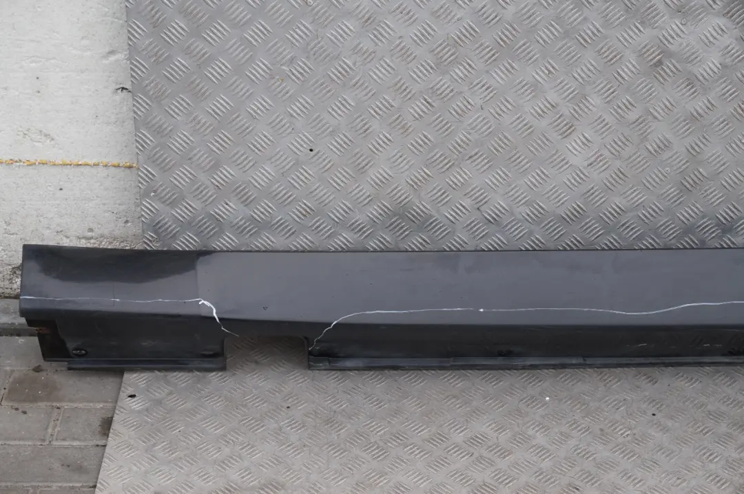 BMW E60 E61 Faldón Cubrepuerta Lateral Izquierdo Negro Zafiro Metálico - SKU 0150277-BS1 - Número de pieza 150277