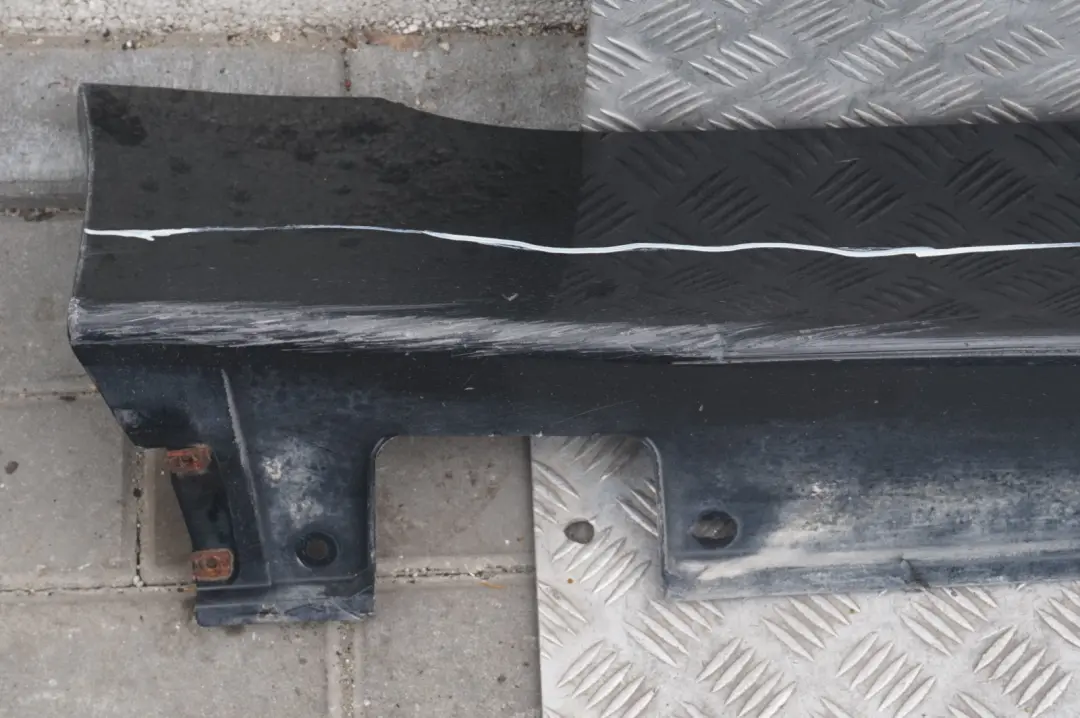 Door Sill Side Cover Skirt Right O/S Black Sapphire to BMW 5 Series 1 E60 E61 with Part number 150278 BMW 5 Series 1 E60 E61 Door Sill Side Cover Skirt Right O/S Black Sapphire - SKU 0150278-BS1 - Part number 150278