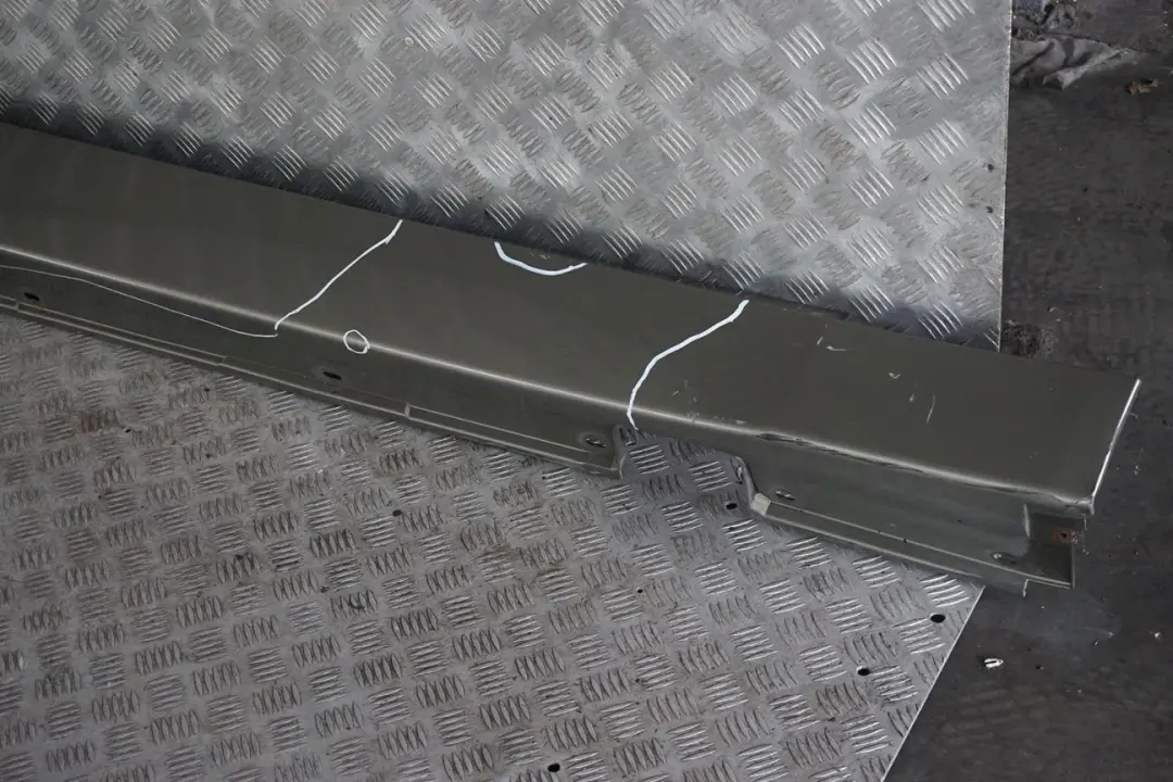 BMW E60 E61 Nakładka listwa próg prawy Olivin - SKU 0150278-OLI - Numer Części 0150278