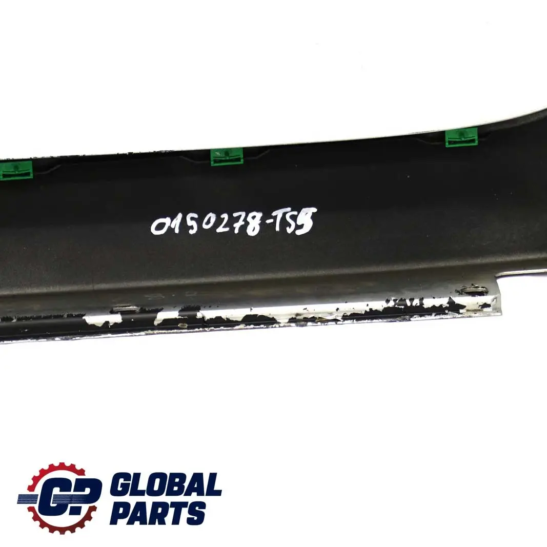 Puerta Sill Side Cover Faldon Derecho O / S Titansilber Plata 354 para BMW E60 E61 5 con número de pieza 0150278 BMW E60 E61 5 Puerta Sill Side Cover Faldon Derecho O / S Titansilber Plata 354 - SKU 0150278-TS5 - Número de pieza 0150278