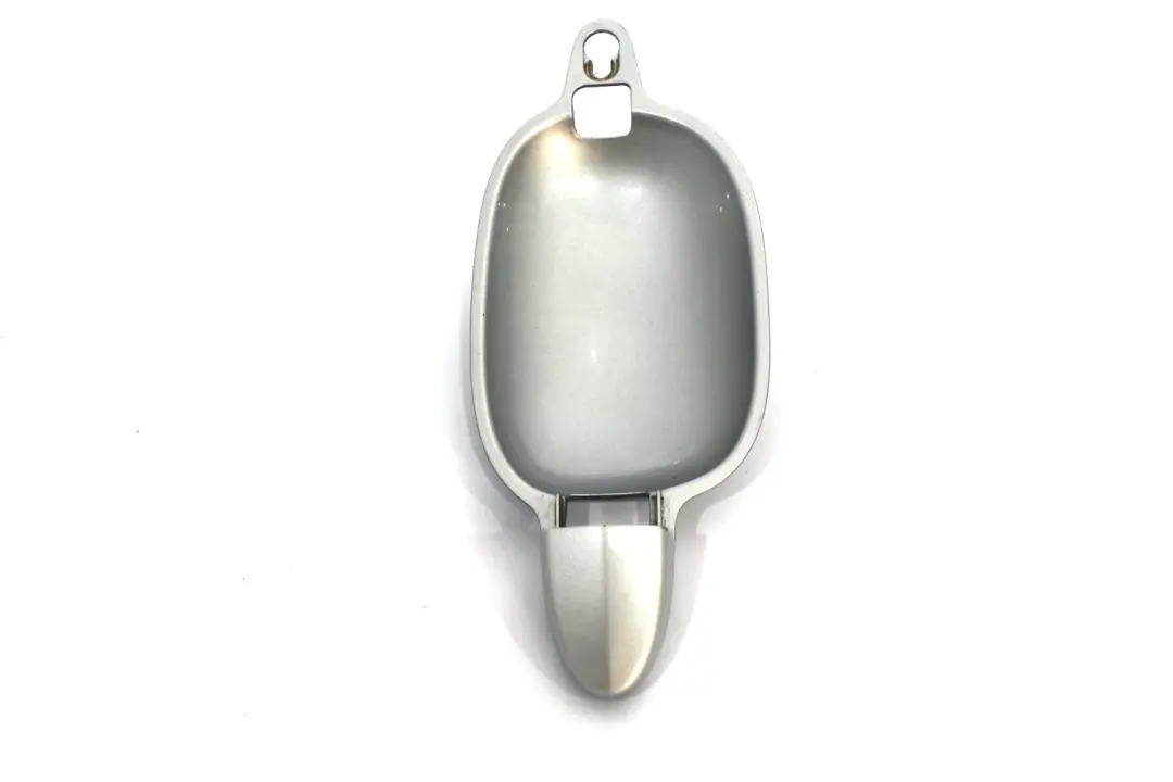 Wnęka Klamki Przód Tył Lewy Titan Silver - 354 do BMW E60 E61 o numerze 0154342 BMW E60 E61 Wnęka Klamki Przód Tył Lewy Titan Silver - 354 - SKU 0154342-TS - Numer Części 0154342