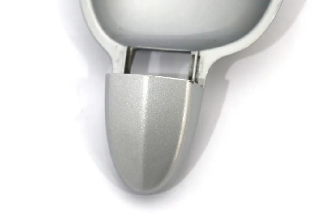 Poignée Maintien Avant Gauche Encastrée Écrou Argent Titane - 354 pour BMW E60 E61 à propos du numéro de pièce 0154342 BMW E60 E61 Poignée Maintien Avant Gauche Encastrée Écrou Argent Titane - 354 - SKU 0154342-TS - Numéro de pièce 0154342