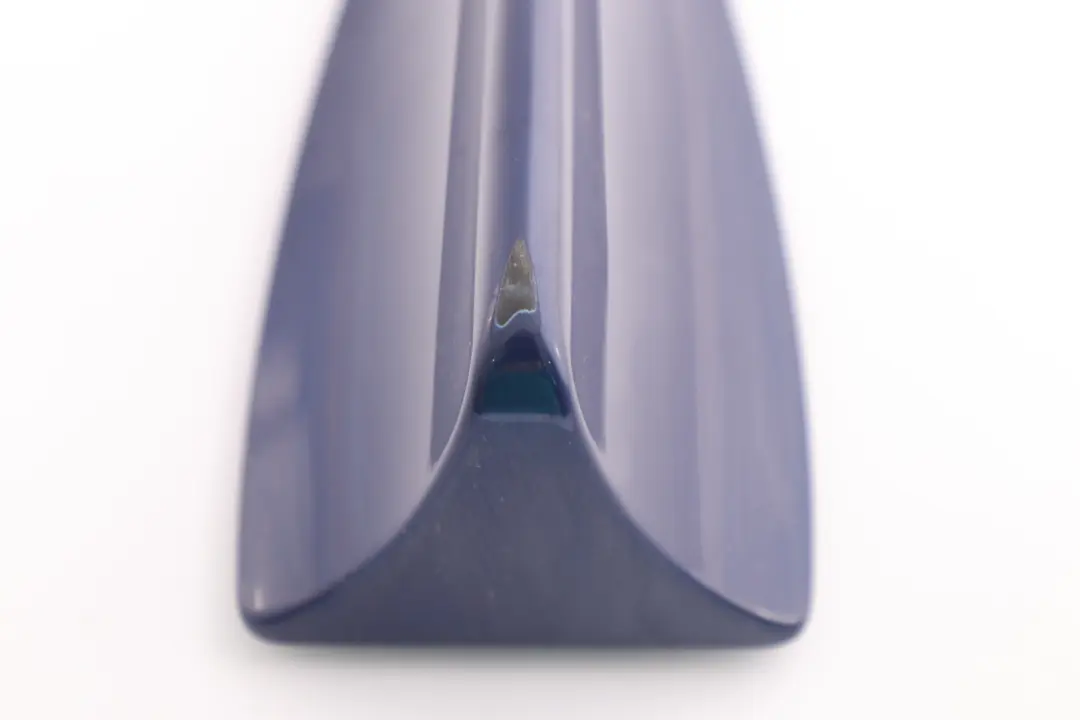 Leergehäuse Dachantenne Interlagos Blue Blau für BMW 5 er E60 mit Teilenummer 6938757 BMW 5 er E60 Leergehäuse Dachantenne Interlagos Blue Blau - SKU 0301273-INT - Teilenummer 6938757