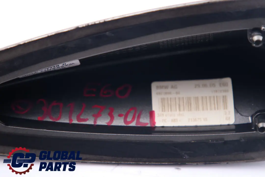 Carcasa Vacia Para Antena De Techo Shark Olivin Metallic para BMW E60 con número de pieza 0301273 BMW E60 Carcasa Vacia Para Antena De Techo Shark Olivin Metallic - SKU 0301273-OLI - Número de pieza 0301273