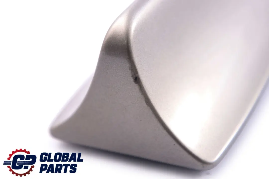 Carcasa Vacia Para Antena De Techo Shark Olivin Metallic para BMW E60 con número de pieza 0301273 BMW E60 Carcasa Vacia Para Antena De Techo Shark Olivin Metallic - SKU 0301273-OLI - Número de pieza 0301273