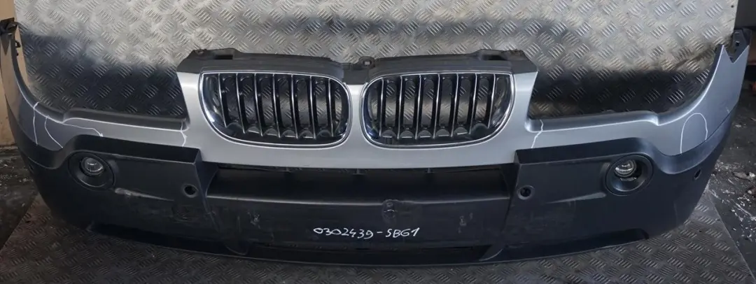 *BMW X3 E83 Stossfänger Vorn PDC Bluewater Wasser Blau Metallic - 896 für mit Teilenummer 0302439 *BMW X3 E83 Stossfänger Vorn PDC Bluewater Wasser Blau Metallic - 896 - SKU 0302439-SBG1 - Teilenummer 0302439