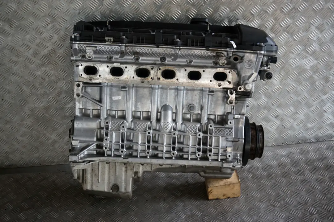 Bare Engine M54 M54B25 256S5 192HP with 84k m WARRANTY BMW 5 Series E60 E61 525i - SKU 0304304 - Part number 304304