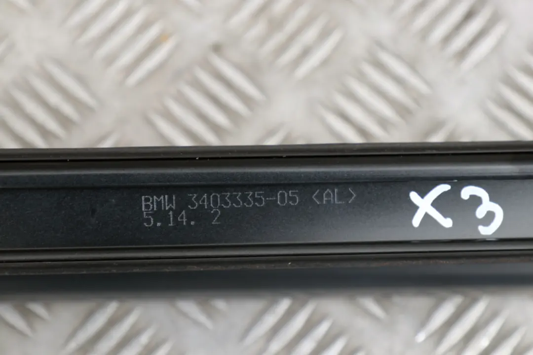 Reling dachowy lewy listwa do BMW E83 X3 o numerze 7052537 BMW E83 X3 Reling dachowy lewy listwa - SKU 0304929-BS - Numer Części 7052537