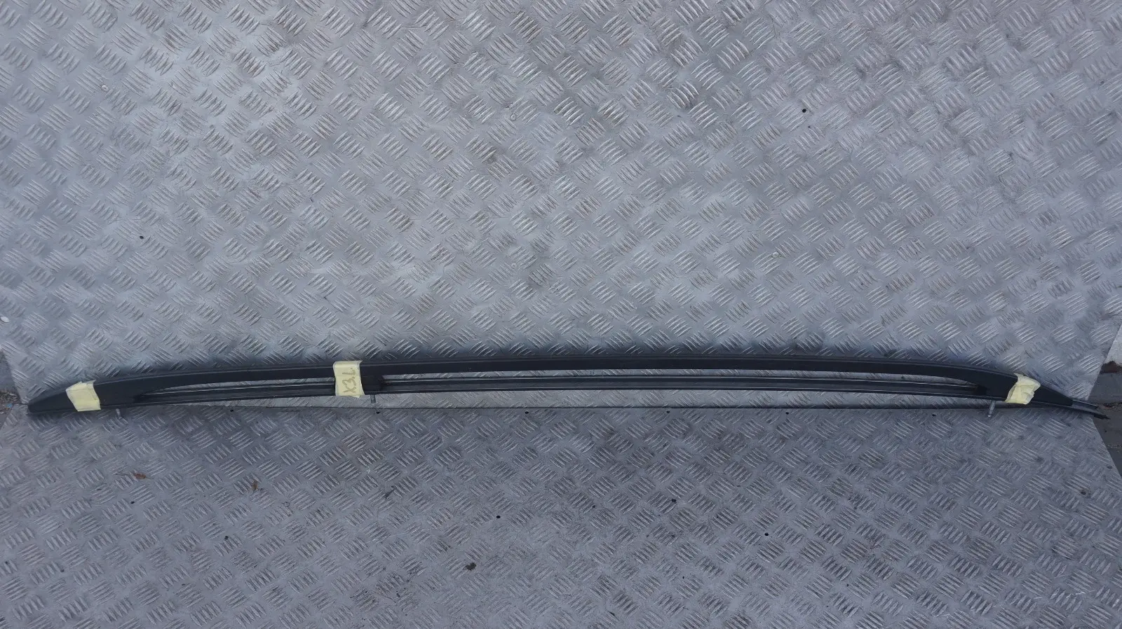 BMW X3 E83 Left N/S Roof Railing Rail Rack Bar Silbergrau Metallic - A08